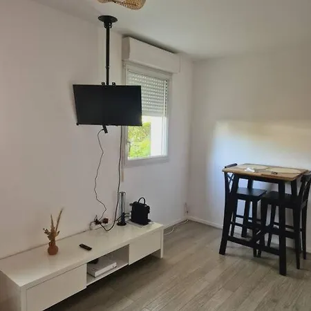 Deco Moderne A - Comme A La Maison *